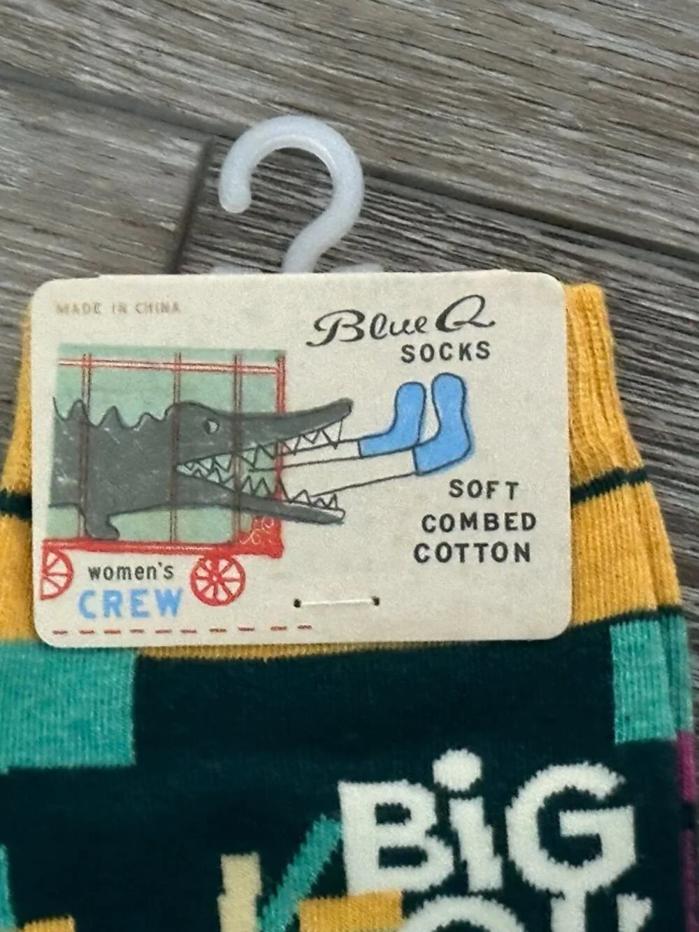NWT Blue Q Woman's Crew Socks Colorful & Adorable
